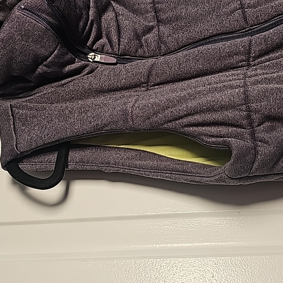 North Face Heather XL purple puffer vest - Picture 9 of 12